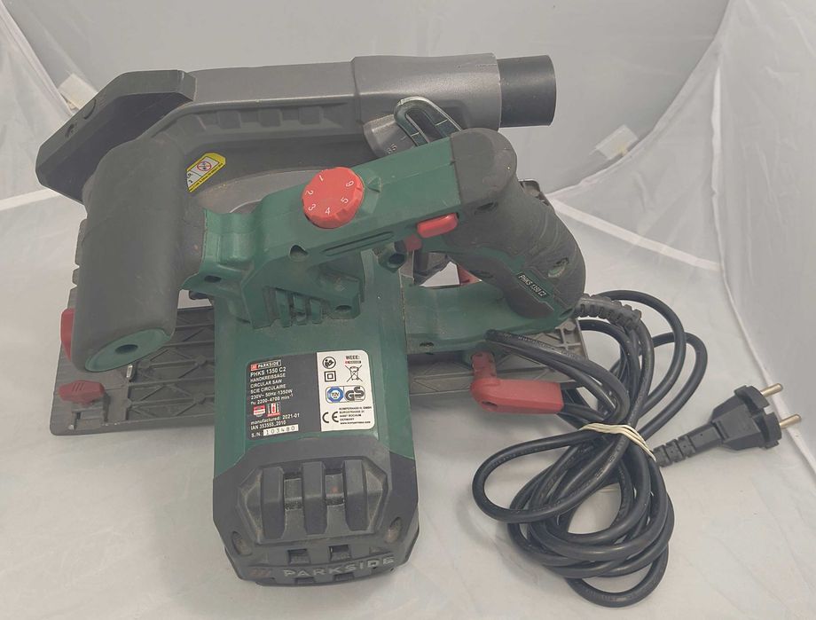 Piła pilarka parkside PHKS 1350 C2