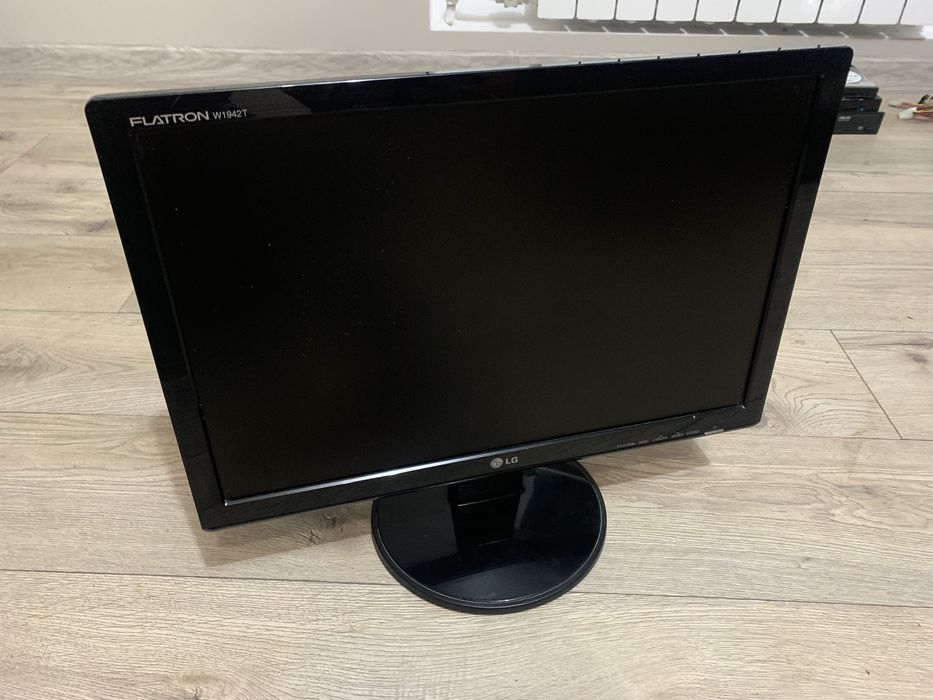 Монітор LG Flatron W1942T-PF.