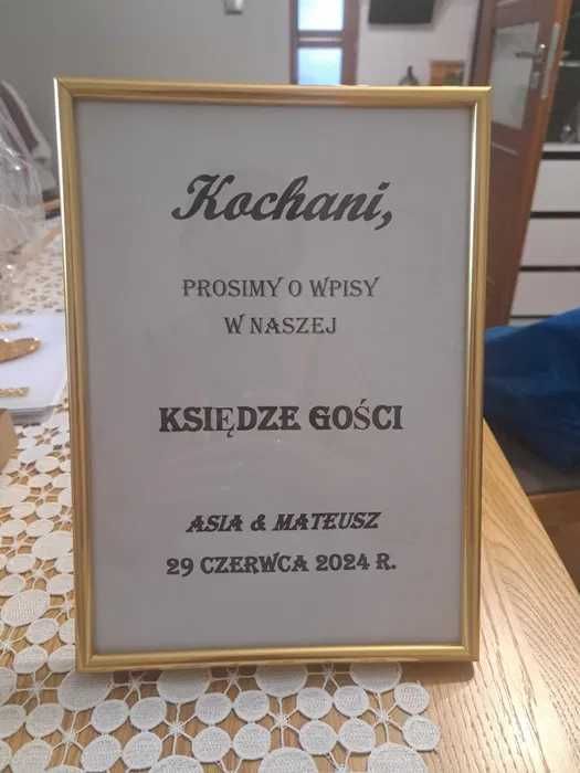 Tabliczki  koszyk ratunkowy dla Pań i Panów, księga gości, stojak