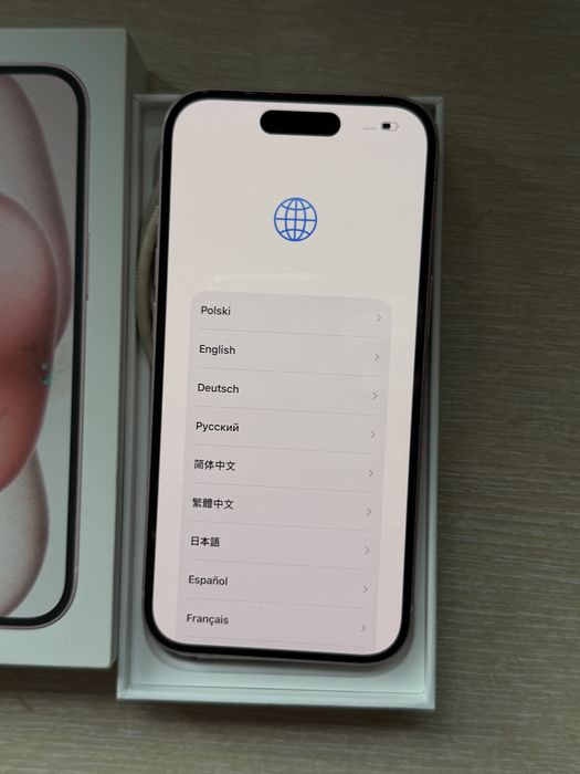 Iphone 15 różowy 128 GB