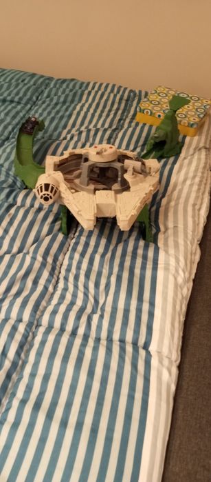 Varios briquedos em muito bom estado