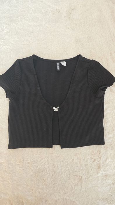 Tops verde e preto H&M Divided com decote em V e fecho borboleta