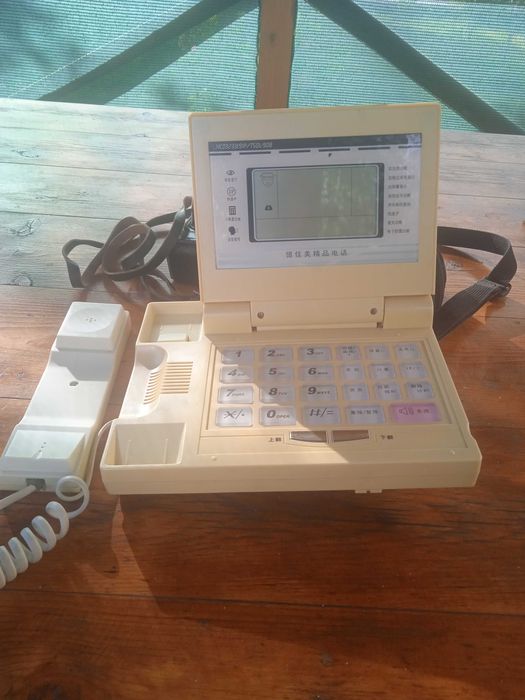 Стационарный телефон