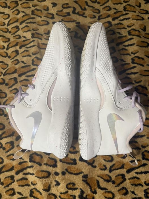 Волейбольні кросівки