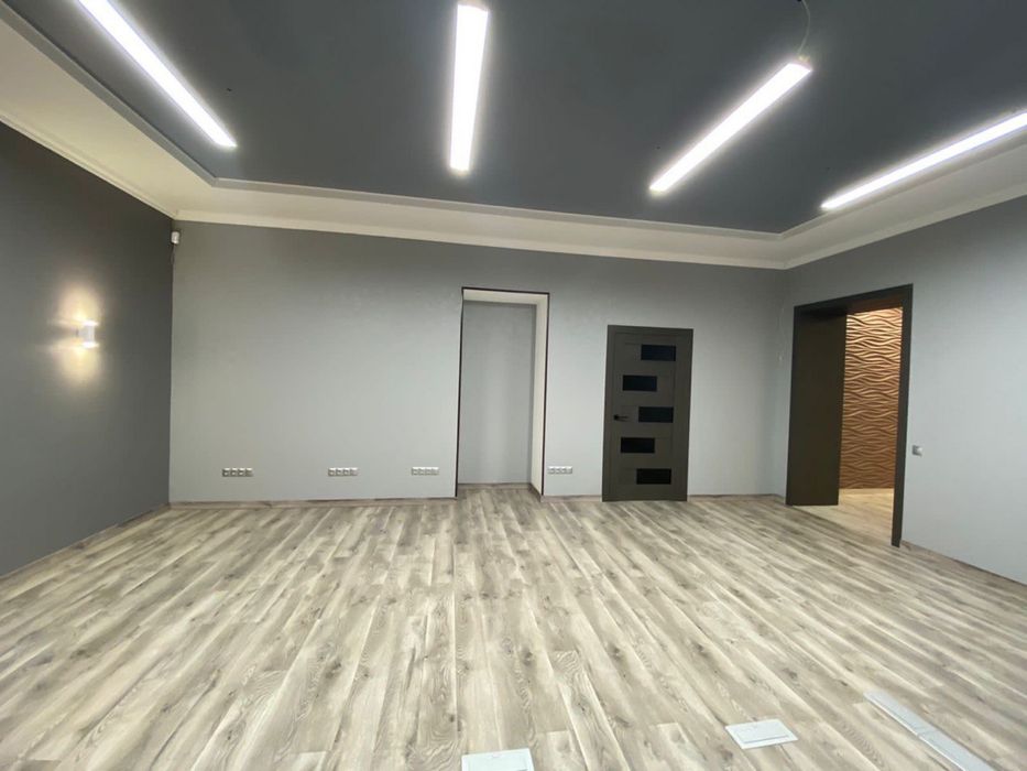 Сдам офис в центре города с генератором , ул Софиевская 15