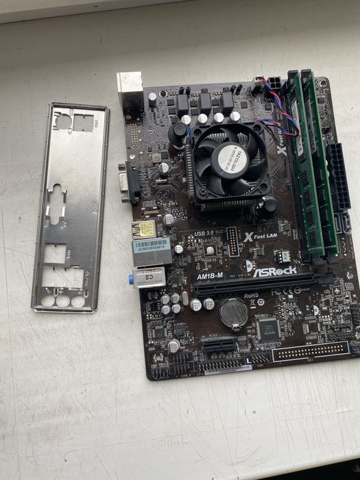 ASRock AM1B-M 8Gb DDR3