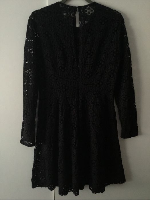 Vestido renda preto Zara