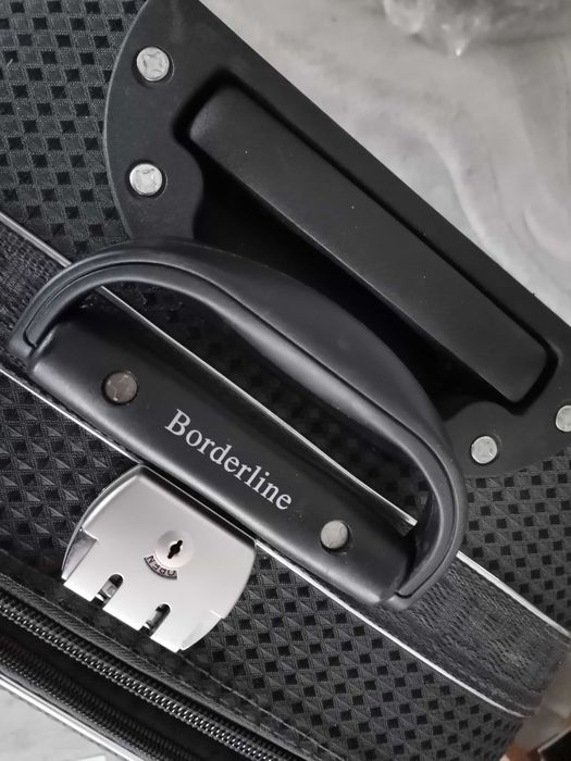 Walizka na kółkach duża mocna pojemna sprawdzona i tania !