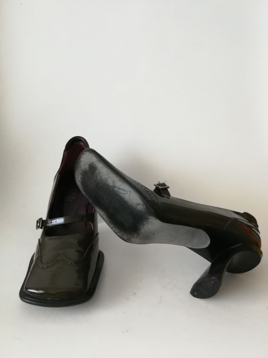 Sapatos: Sommits, Guess, Perlato