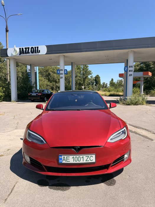 Tesla Model S 90D 2016