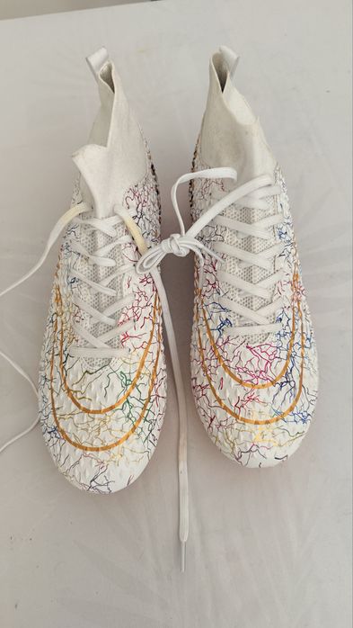 Chuteiras Futebol Sola Dourada tam 44