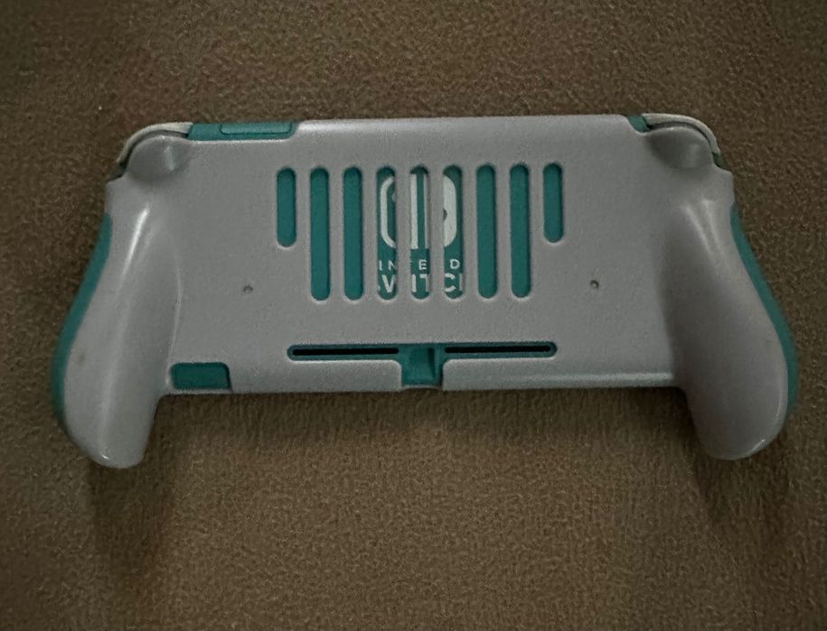 Nintendo Switch Lite + EA FC 25 + SD 256 GB - Como novo!