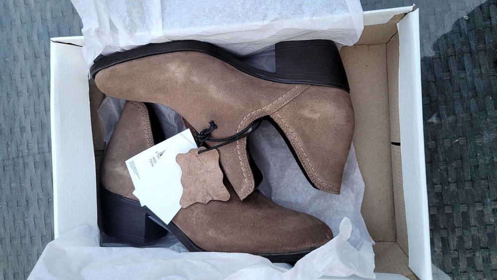 Botas mulher - tamanho 36 - castanho claro