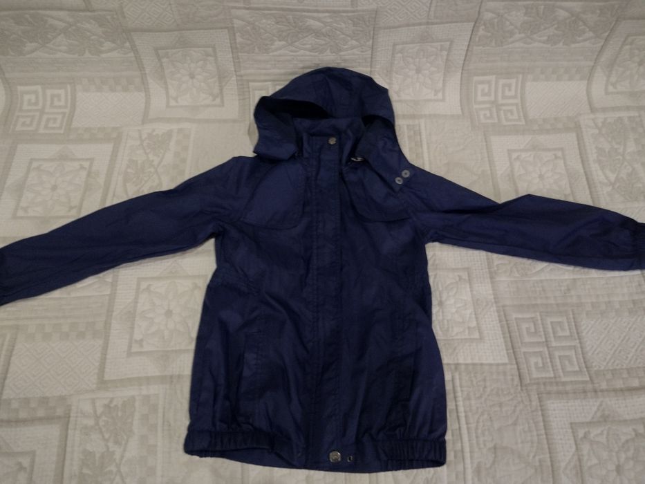 Kurtka przejściowa dla dziewczynki 140