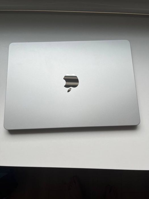 MacBook Air M4 2025 13” / 16GB / 256GB / Bateria 100%