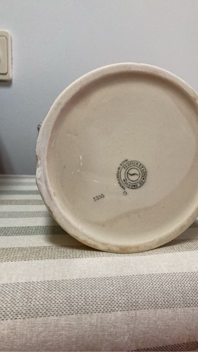 2 Sacavem ceramic vases447379722114191362