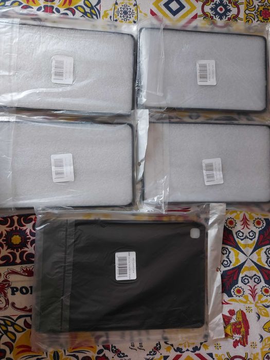 Lote/Unidade: 10 Capas de Proteção para Tablet e iPad – Novas