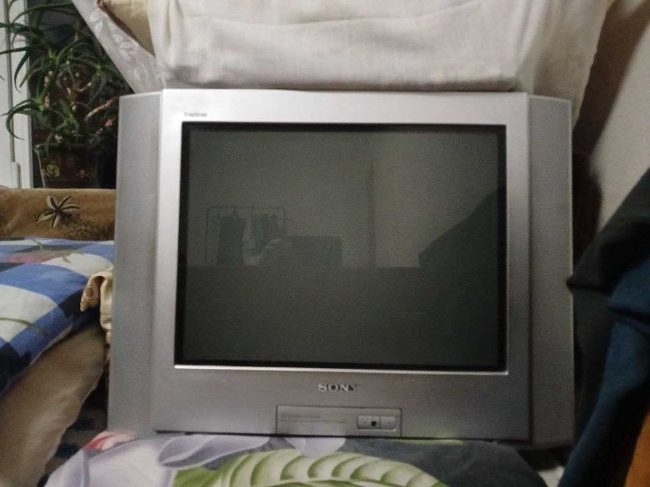 Телевізор Sony Trinitron в ідеальному стані