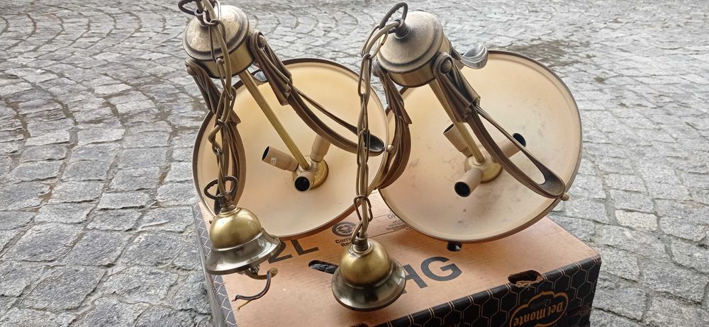 Candeeiros de tecto.