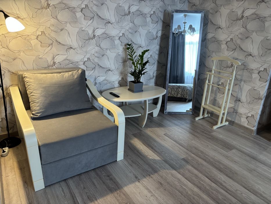 Комфортна , нова квартира в жк Набережний.