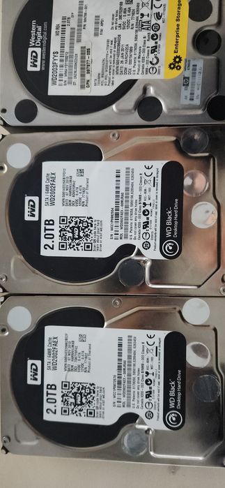 Жорсткий диск SATA 2TB