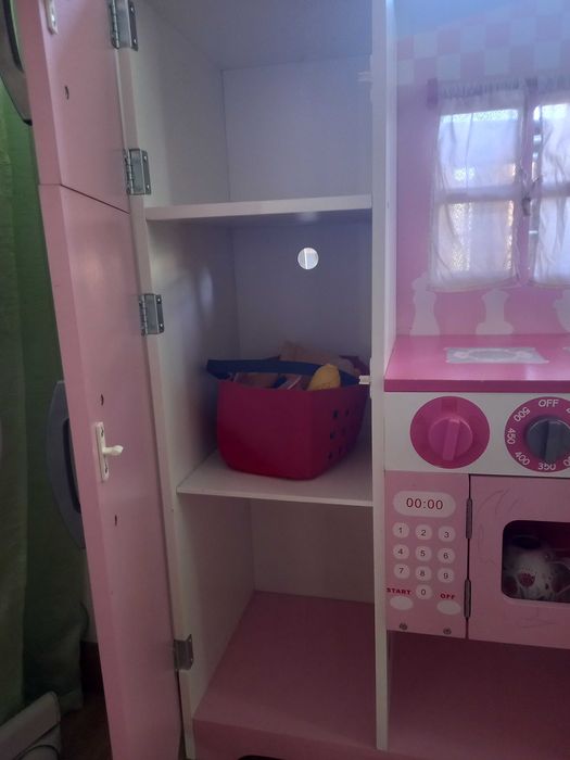 Cozinha de criança em madeira