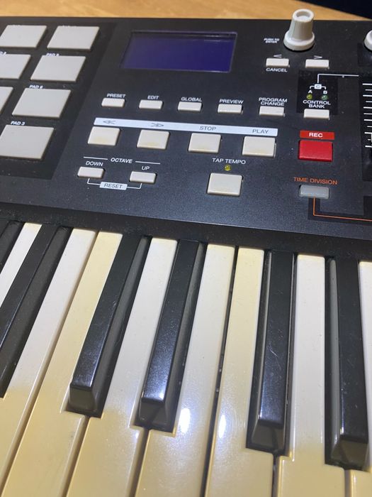AKAI MPK49 Professional