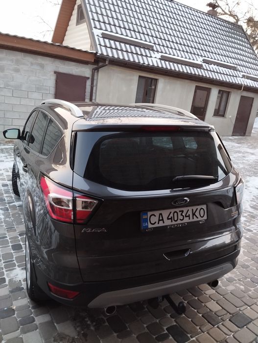 Продам Форд куга офіційний автомобіль.