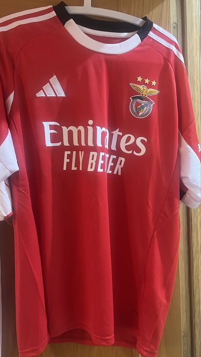 2 Camisolas Adidas SL Benfica XL – Bom Estado