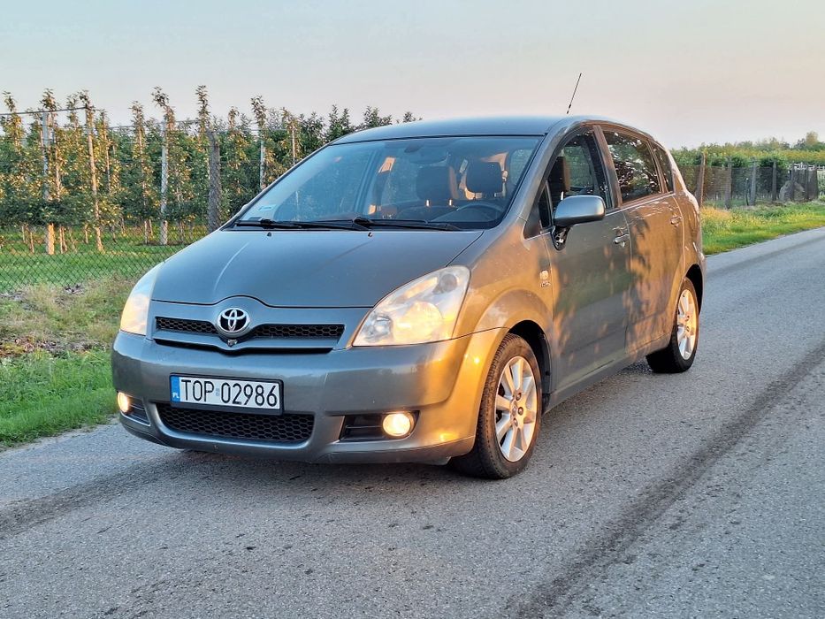 Toyota Corolla Verso 2.0 D4D Nawigacja Alufelgi Nowe hamulce OC na rok