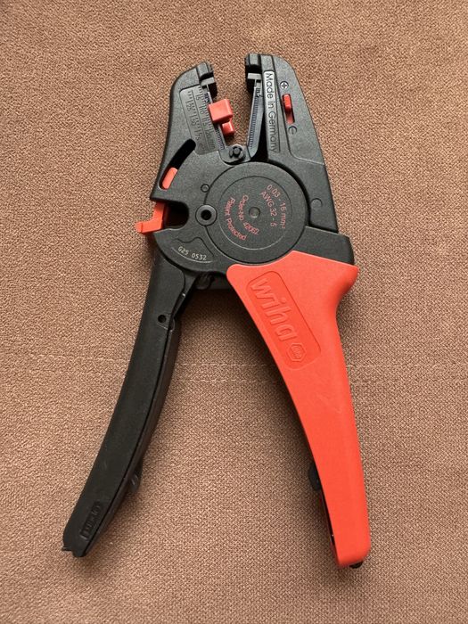 Інструмент для зняття ізоляції