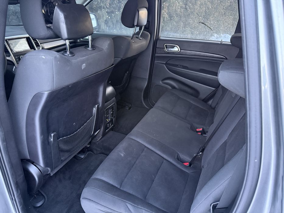 Jeep grand cherokee laredo 2013