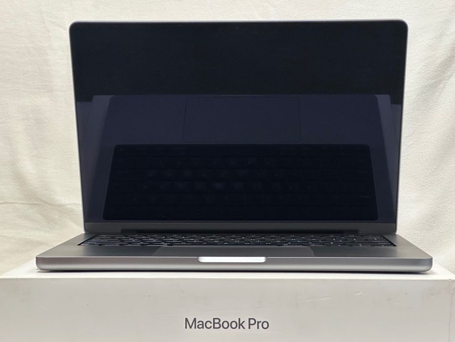 MacBook Pro 14.2”. M1 Pro, 32GB RAM/500Gb SSD - 94 %батарея