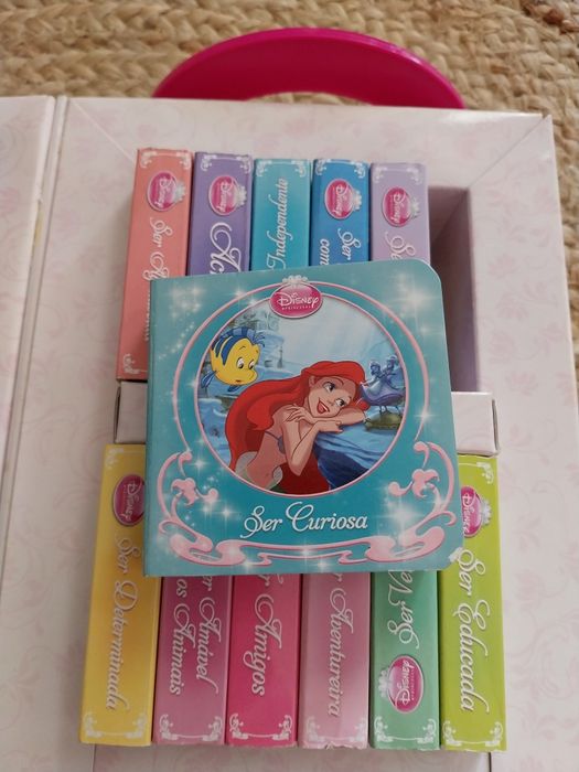 Caixa de 12 livros Disney Princesas . Eu posso ser uma princesa