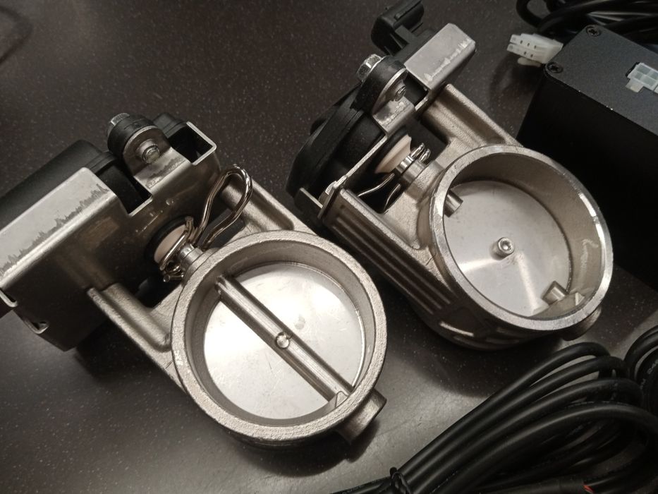 Przepustnice wydechu 3" 76mm (podświetlany przycisk)