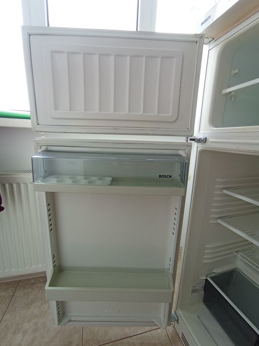 Холодильник  BOSCH
