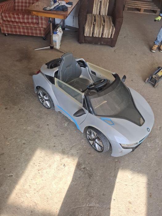 samochód elektryczny bmw i8