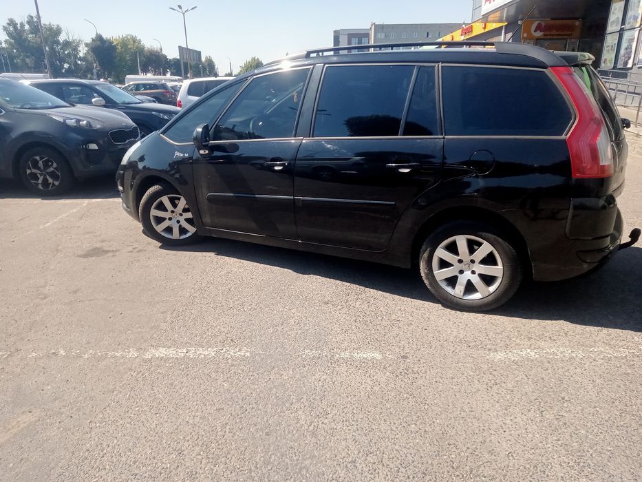 Продам citroen c4 grand picasso