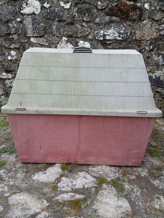 Casota para cão porte médio/grande