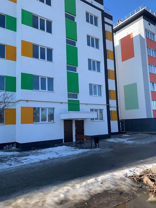 Продам квартиру в смт Макарів.