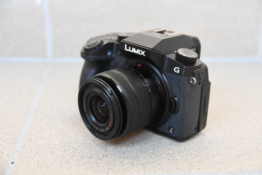Panasonic Lumix G7 + obiektyw Lumix G Vario 14-42 mm