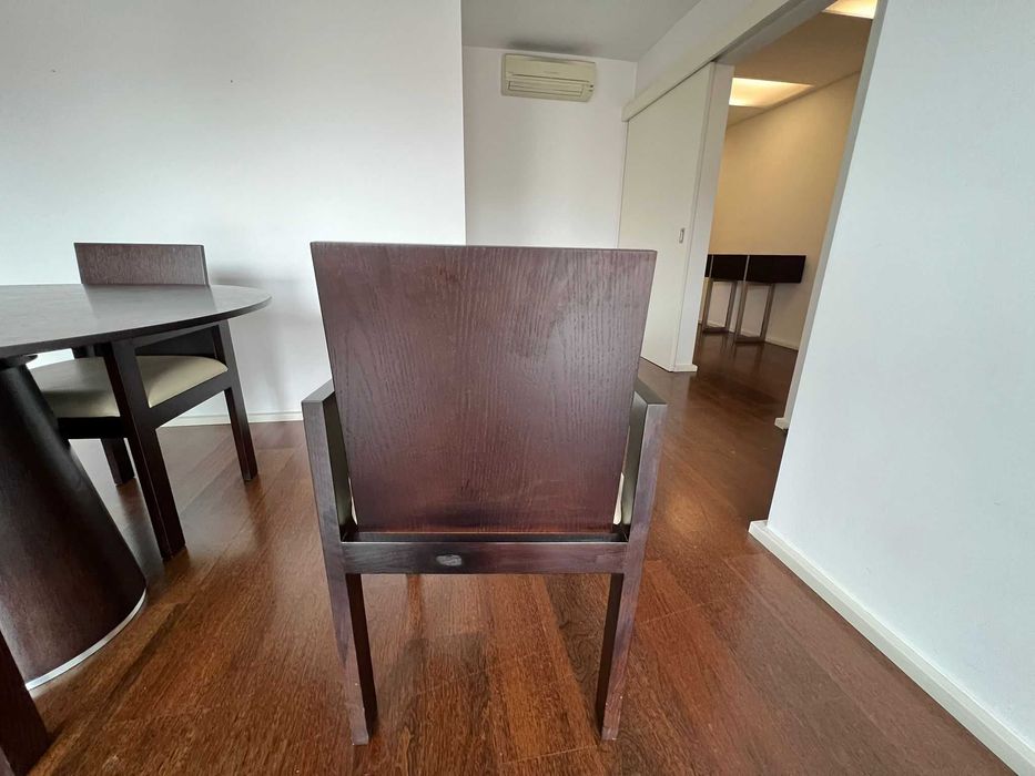 Mobiliário Sala de Estar em Carvalho Wengue