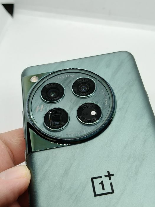 Oneplus 12 16/512Gb Flowy Emerald Qualcomm Snapdragon 8 Gen3