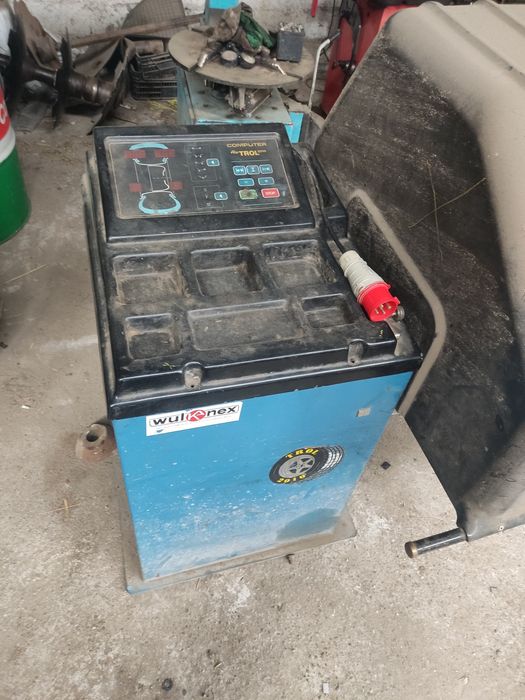 Montażownica Cemb automat , wyważarka  uni troll