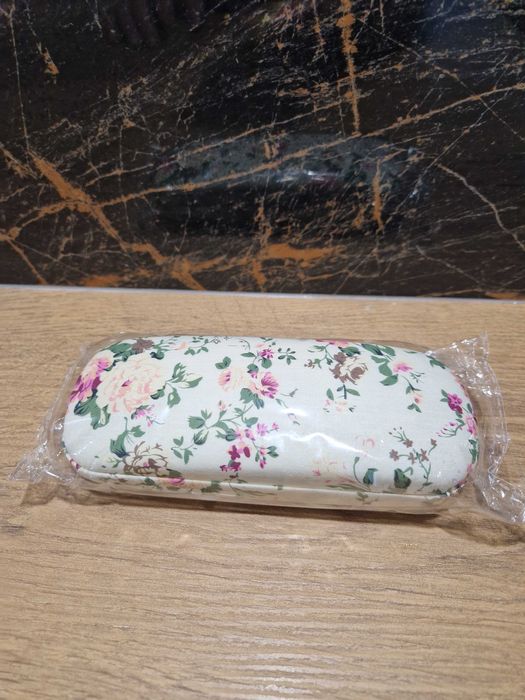 Etui na okulary, pudełko na okulary