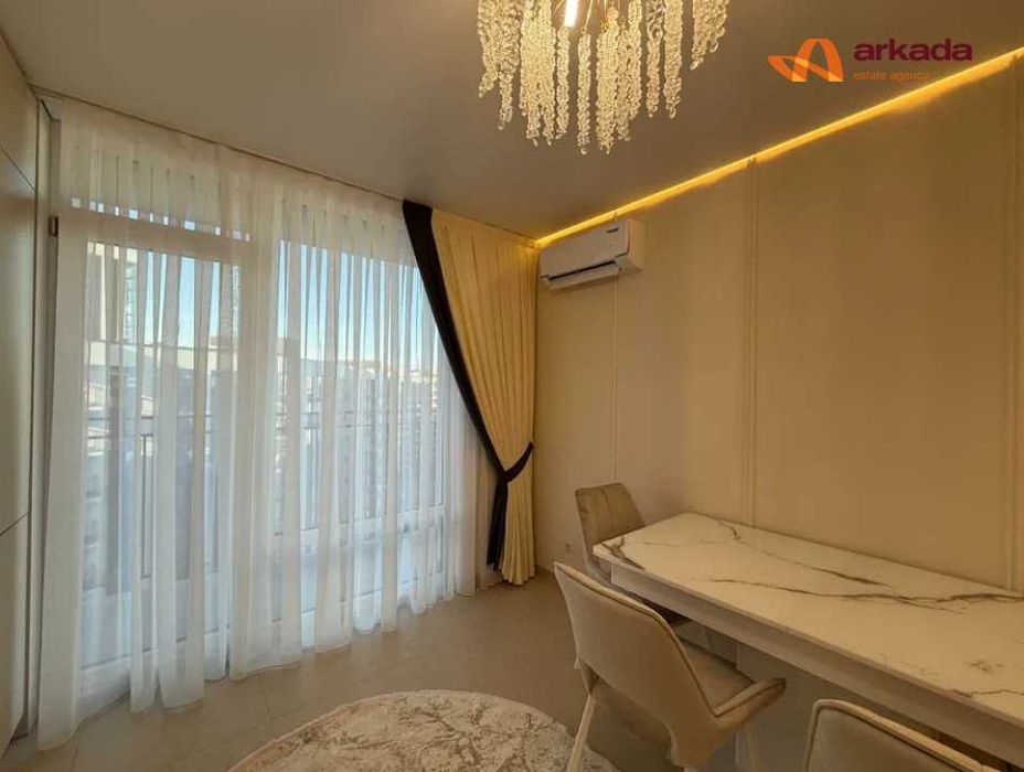 Продаж 1-кімнатної квартири з ремонтом! Неподалік центру!