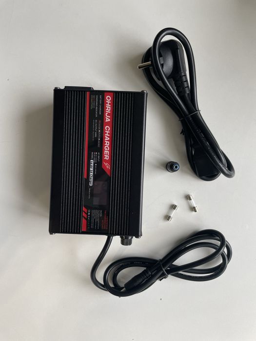 Ładowarka do akumulatorów [232]