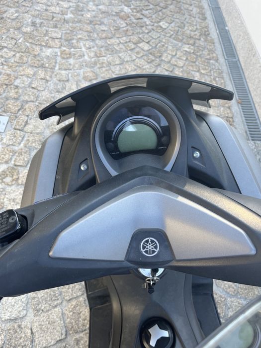 Yamaha N-max 160 blue edition