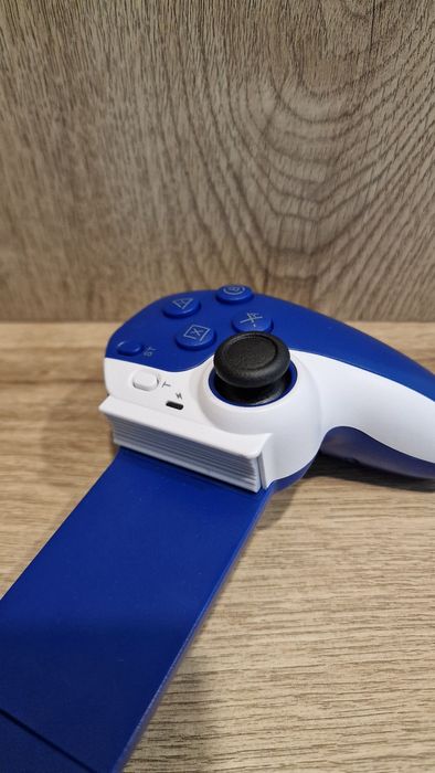 PlayStation Portal-Style Bluetooth Controller64738831887618124