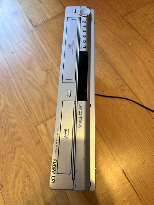 Samsung DVD-VR330, odtwarzacz i nagrywarka DVD oraz magnetowid VHS